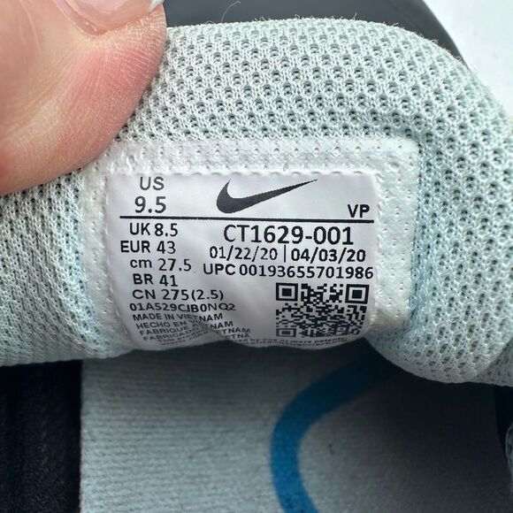 Nike Black and Blue Slip-On Shoes - Picture 5 of 5